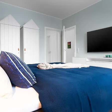 Blue Horizon - Mit Freiem Meerblick Und Kaminofen אולפניץ